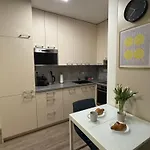 Διαμέρισμα Modern Near To The Chopin's Airport Cybernetyki 2a