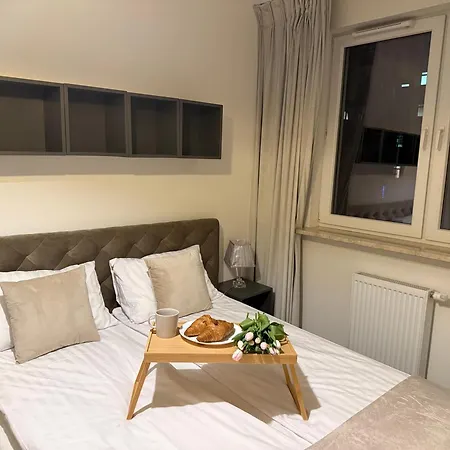 Apartment Modern Near To The Chopin's Airport Cybernetyki 2a Warsaw