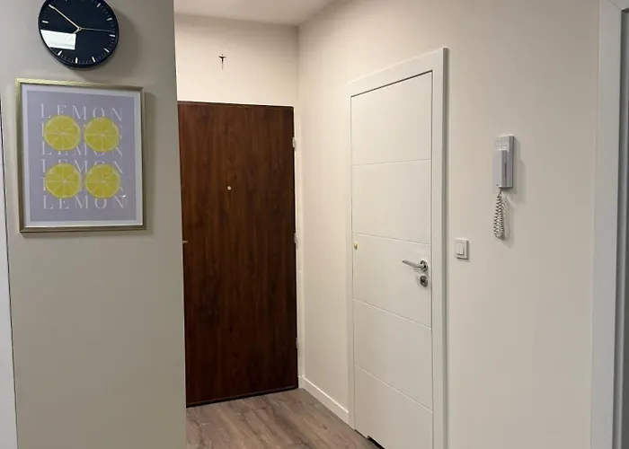 Modern Near To The Chopin's Airport Cybernetyki 2a Apartment Warsaw