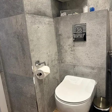 Modern Near To The Chopin's Airport Cybernetyki 2a Warschau