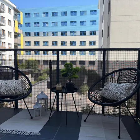 Modern Near To The Chopin's Airport Cybernetyki 2a Апартаменты *