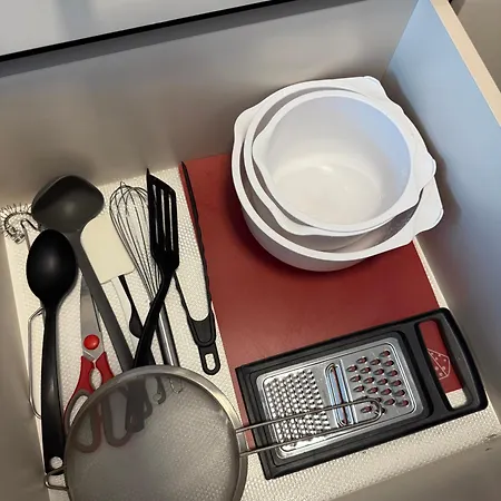 Modern Near To The Chopin's Airport Cybernetyki 2a