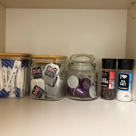 Modern Near To The Chopin's Airport Cybernetyki 2a شقة