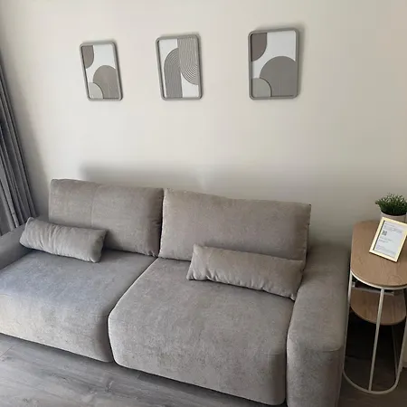 Modern Near To The Chopin's Airport Cybernetyki 2a Apartman