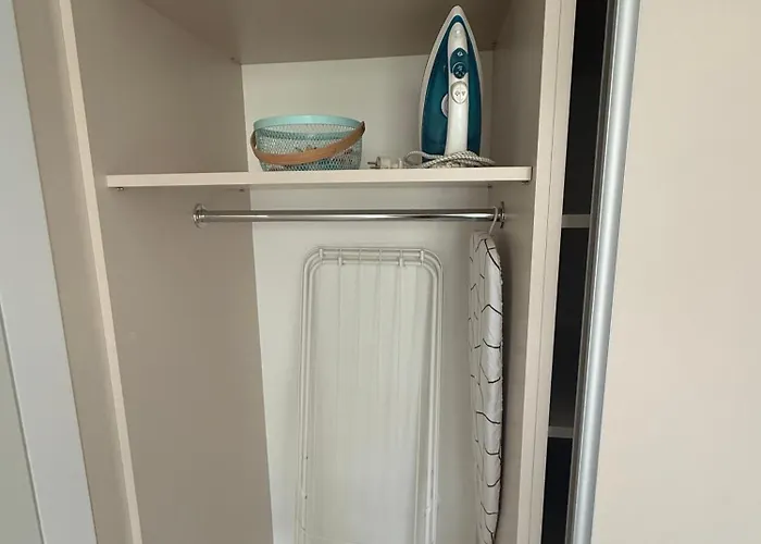 Modern Near To The Chopin's Airport Cybernetyki 2a شقة