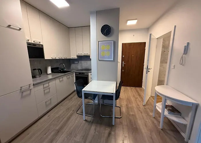 Modern Near To The Chopin's Airport Cybernetyki 2a Apartamento