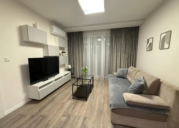 Modern Near To The Chopin's Airport Cybernetyki 2a * وارسو